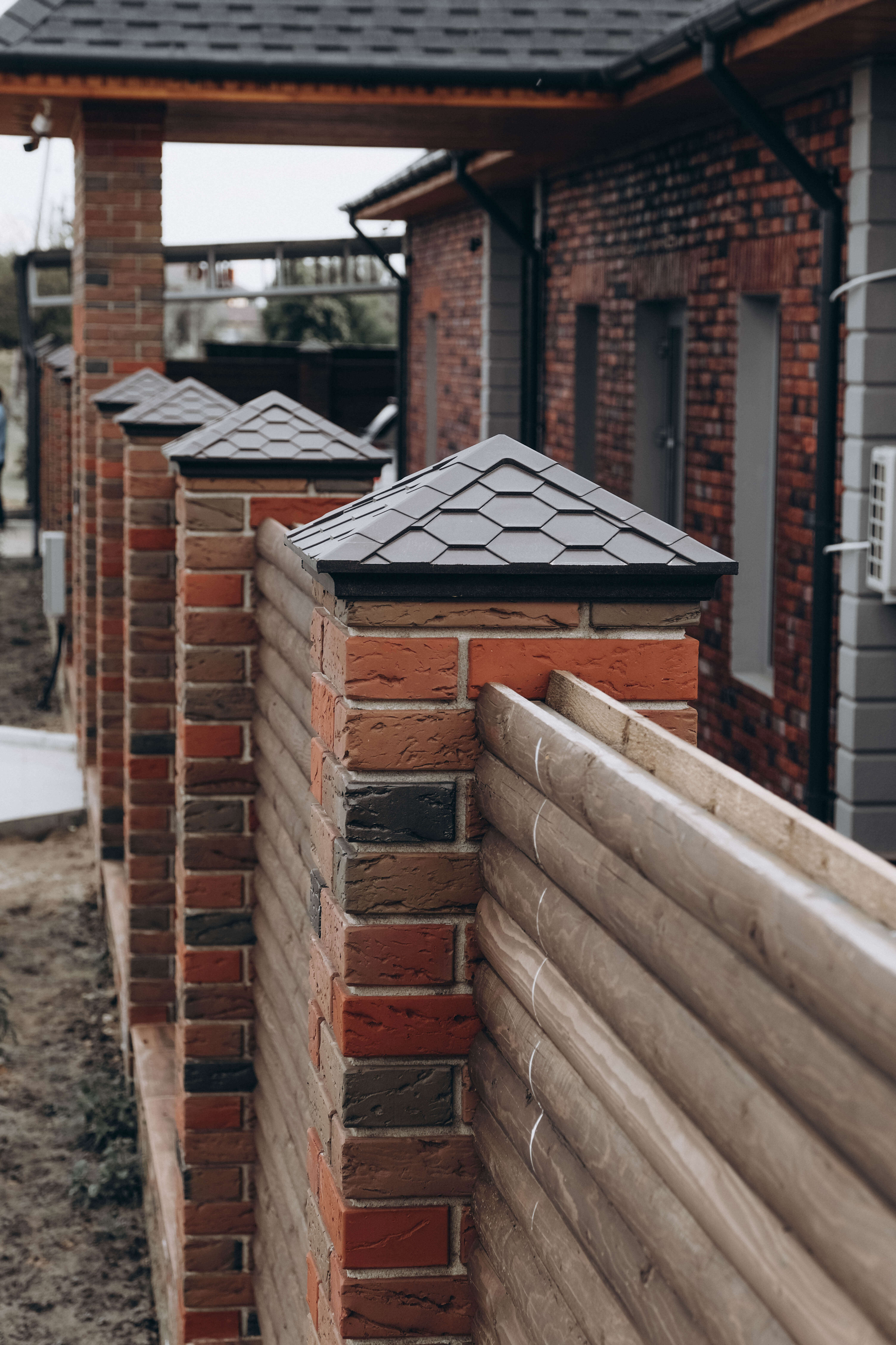 Колпак Zking Эверест Коричневый на столб 1.5х1.5 кирпича (390х390мм) в Норильске фото